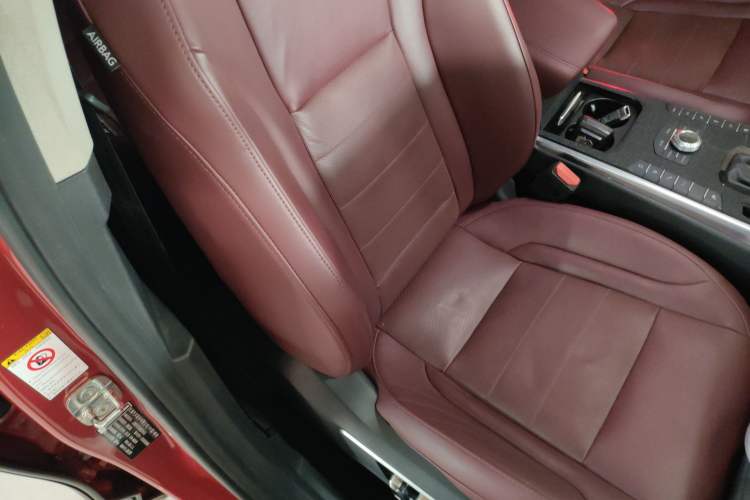 Used Wey VV7 2017 2.0T Flagship Model
