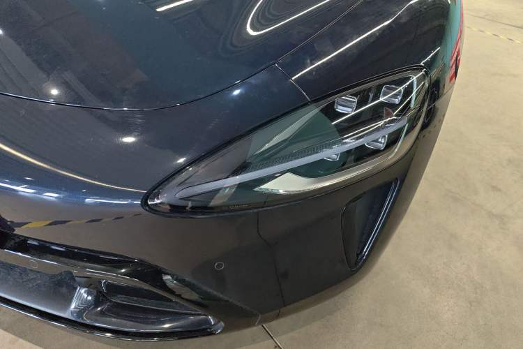 Used Xiaomi Auto SU7 2024 Four-Wheel Drive Ultra-Long Range Advanced Intelligent Driving Max Edition
