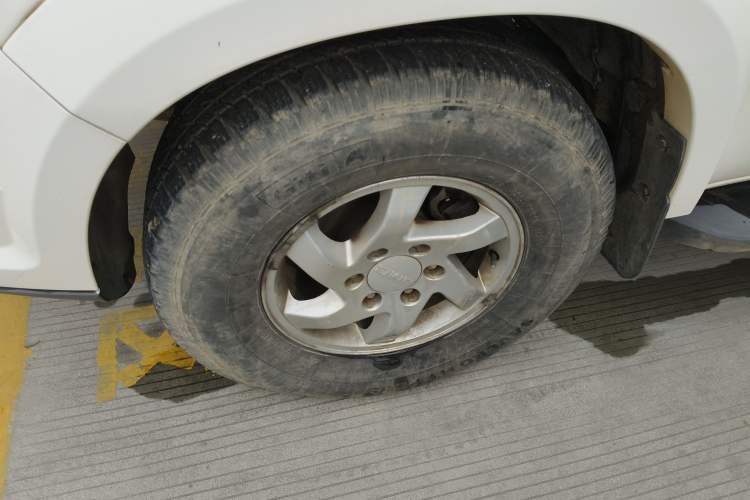 Used JMC Yuhu 7 2017 2.4T Classic Edition Diesel 4x4 Luxury Version JX4D24A5L
