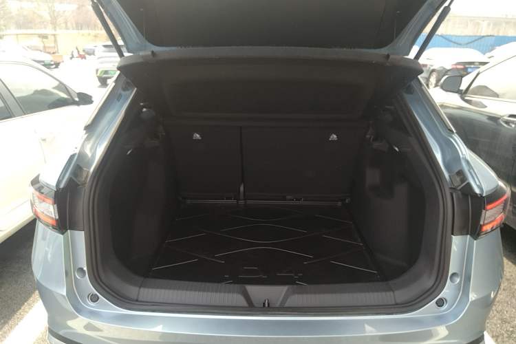 Used Volkswagen ID.4 X 2025 Smart Version Pure & Intelligent Enjoyment Edition