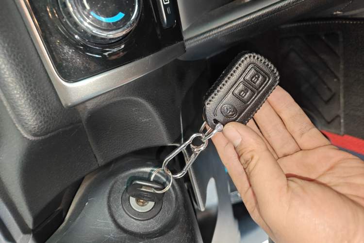 Used Toyota YARiS L Zhi Xuan 2020 1.5L CVT Leading Edition Vehicle Key