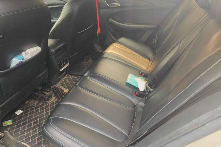 Used Roewe i5 2019 1.5L Automatic 4G Connected Langhao Edition Left Rear Seat