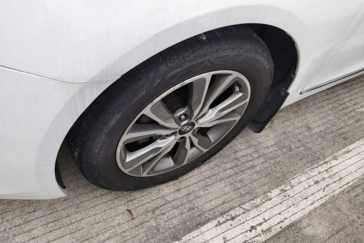 Used Hyundai Sonata 2015 Classic 2.0L Automatic Luxury Edition
