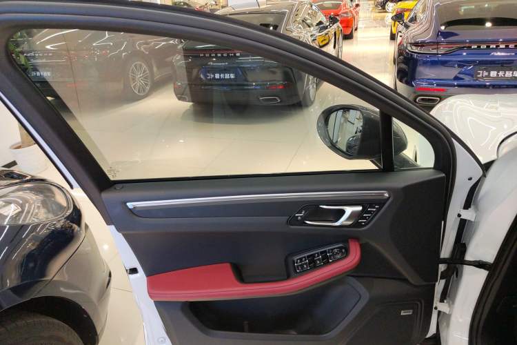 Used Porsche Macan 2023 Macan T 2.0T