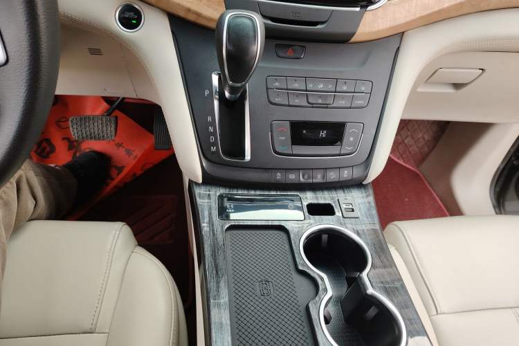 Used Buick GL8 2018 ES 28T Comfort Model China VI Standard
