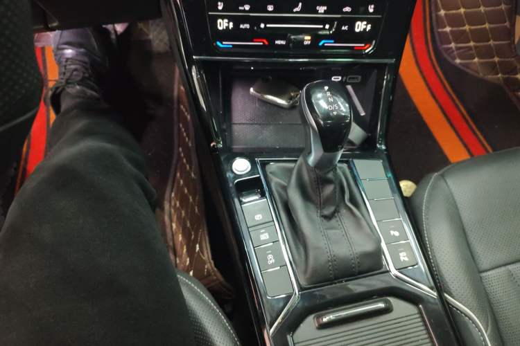 Used Volkswagen Passat 2022 330TSI Luxury Edition
