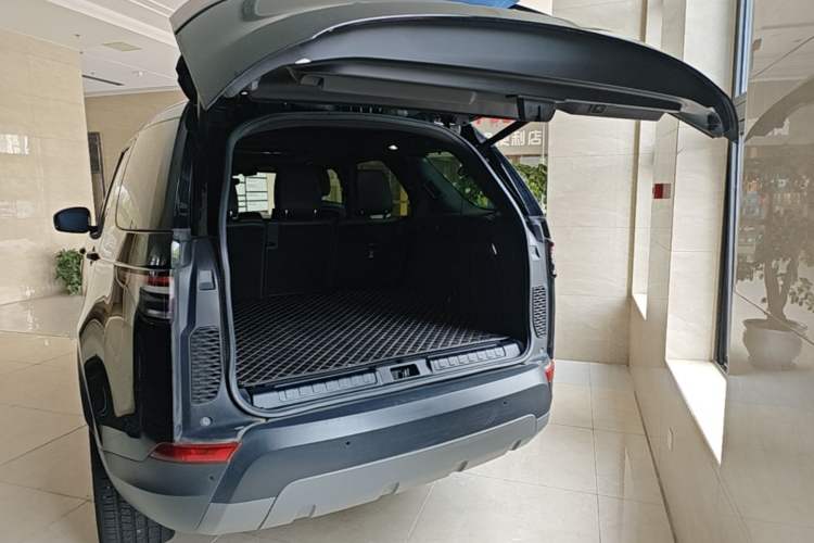 Used Land Rover Discovery 2020 2.0T SE