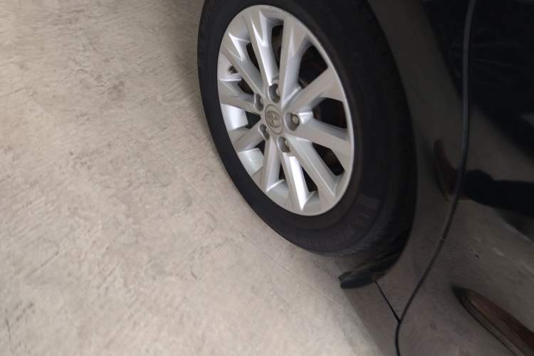 Used Toyota Camry 2015 2.0G Premier Edition
