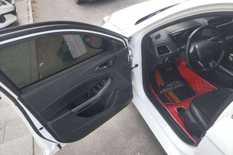 Used Ford Escort 2019 Revised Version 1.5L Automatic Enjoyment Type China VI Standard