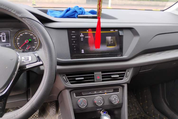 Used Volkswagen Tharu 2021 280TSI Two-Wheel Drive Trend Edition Audio And AC Panel