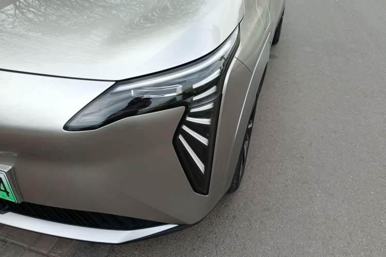 Used AION Y 2024 Younger Star Edition Left Front Headlight