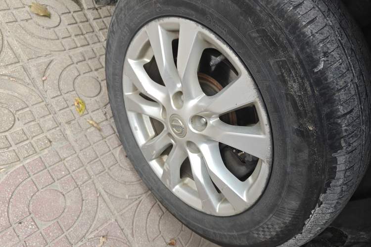 Used Nissan Teana 2014 2.0L XL Upper Tech Edition Right Front Wheel Hub