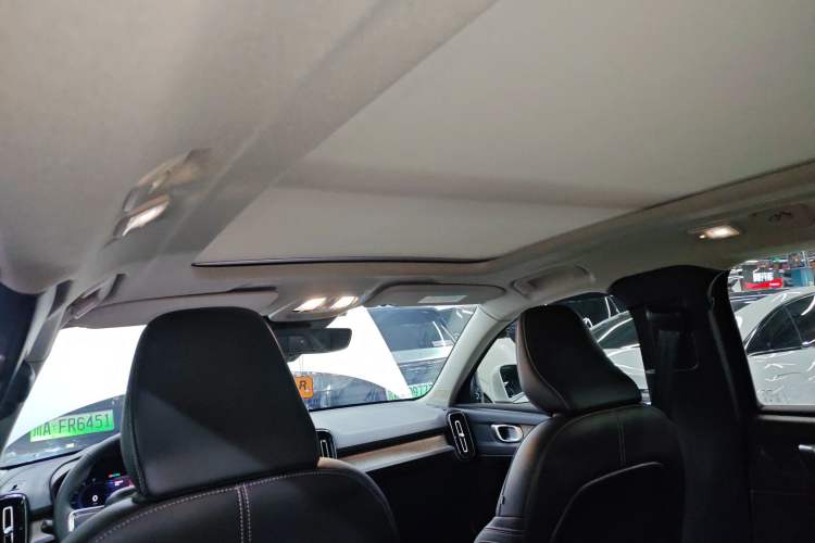 Used Volvo XC40 2024 B4 4x4 Smart Luxury Edition