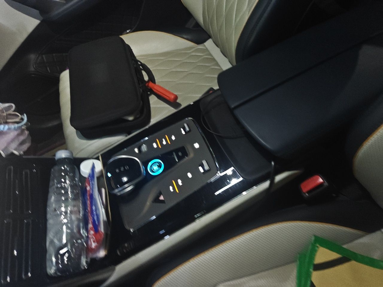 BYD Tang New Energy 2022 EV 635 km All-Wheel-Drive Flagship Model — снимка 20