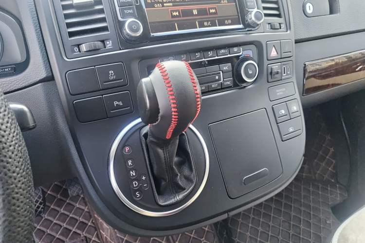 Used Volkswagen Multivan 2012 2.0 TSI Four-Wheel Drive Deluxe Edition
