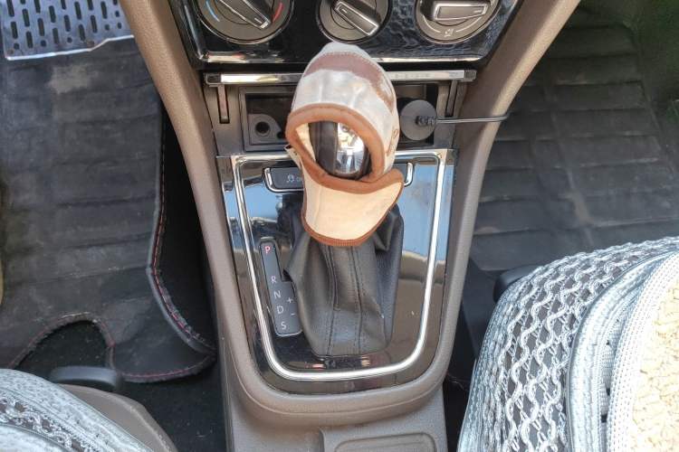 Used Volkswagen Bora 2013 1.6L Automatic Comfort Model
