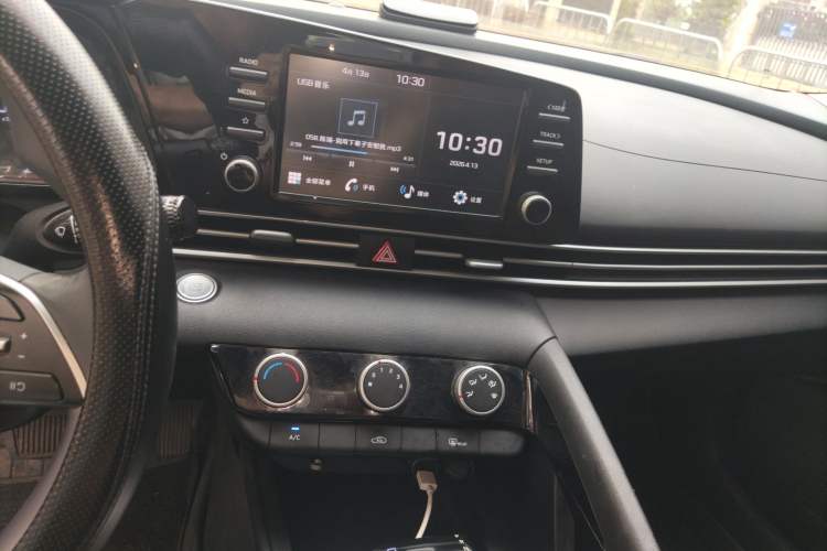 Used Hyundai Elantra 2023 1.5L CVT GLX Elite Edition Audio And AC Panel