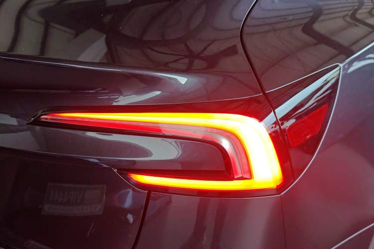 Used Tesla Model 3 2025 Rear-Wheel-Drive Version