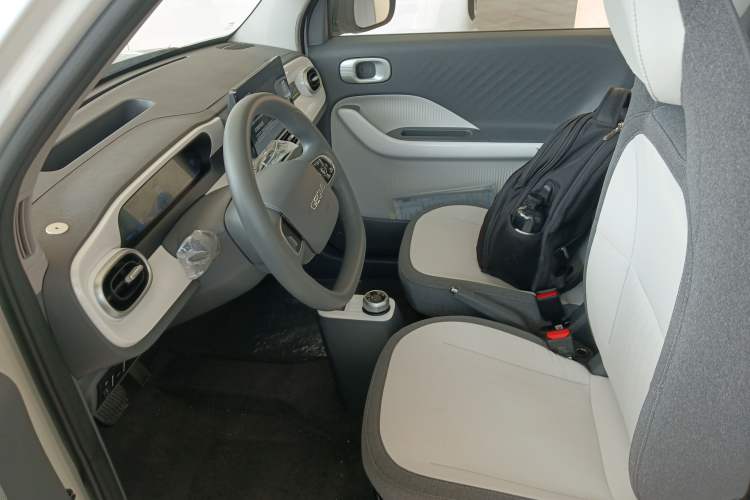 Used Geely Galaxy Panda 2025 210 km – Yuanqi Bear Left Front Seat