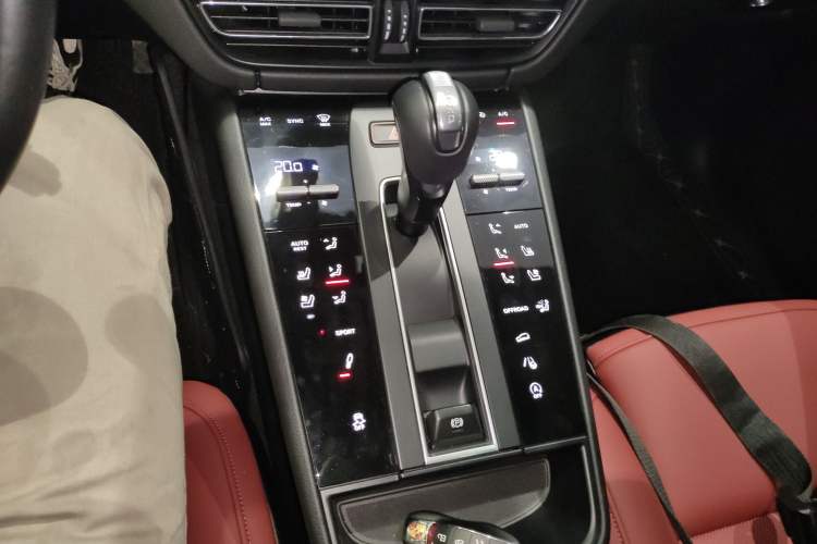 Used Porsche Macan 2023 Macan 2.0T