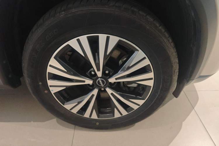 Used Nissan X-Trail 2023 e-POWER Ultra-Hybrid Dual-Motor All-Wheel-Drive Luxury Edition Right Front Wheel Hub