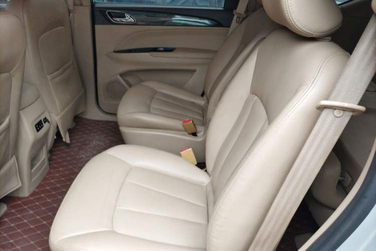 Used Baojun 730 2016 1.5L Manual Comfort Version 7 Seats China V Emission Standard