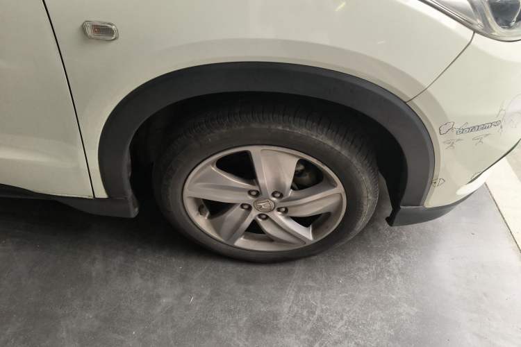 Used Honda Vezel 2022 1.5L CVT Phantom Night Pioneer Edition Right Front Wheel Hub