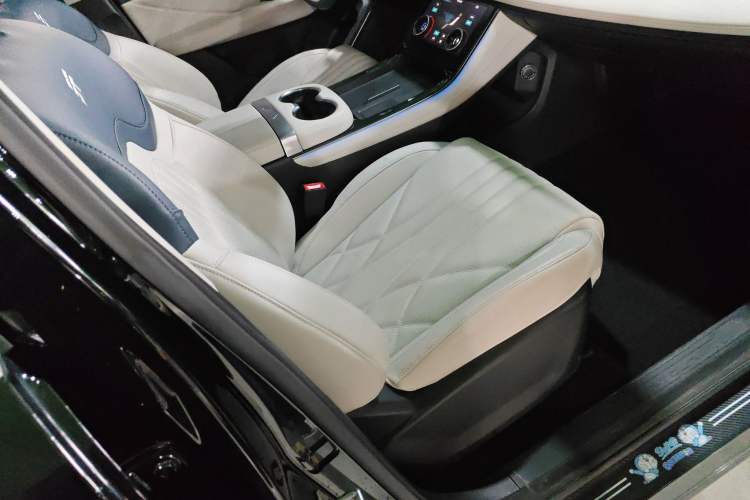 Used JETOUR Shanhai L7 2024 1.5T 120km MAX 5-Seater Right Front Seat