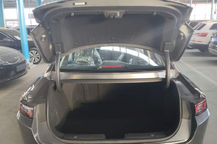 Used Changan Eado PHEV 2025 Smart New Blue Whale 145KM High-Energy Edition