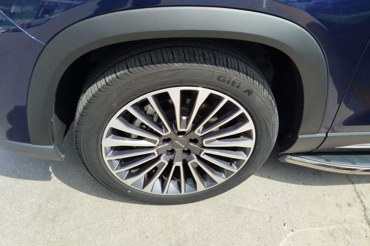 Used JETOUR X90 2023 Zilong 2.0T DCT Changsheng Edition 5-seater Left Front Wheel Hub