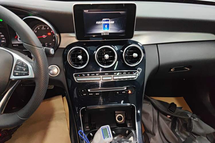 Used Mercedes-Benz C-Class 2018 C 200 Sport Edition Audio And AC Panel