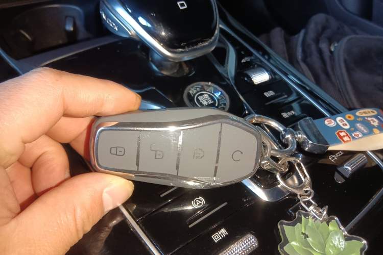 Used BYD Qin PLUS 2024 Honor Edition EV 420KM Leading Model
