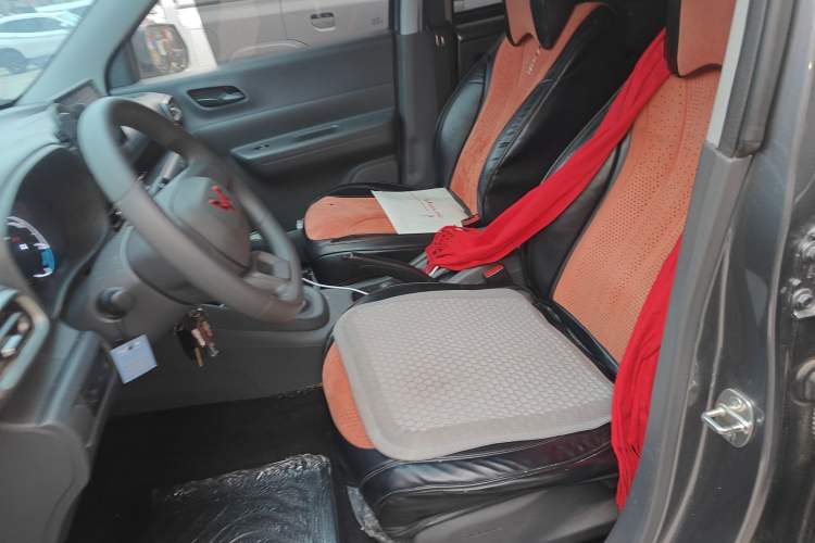 Used Wuling Hongguang New Energy 2024 All-Electric Model 300KM Standard Version