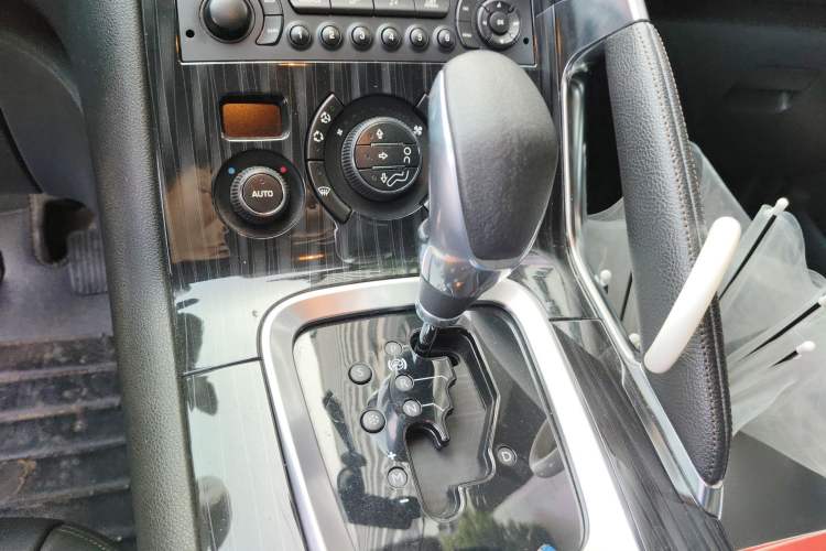 Used Peugeot 3008 2013 2.0L Automatic Trend Edition