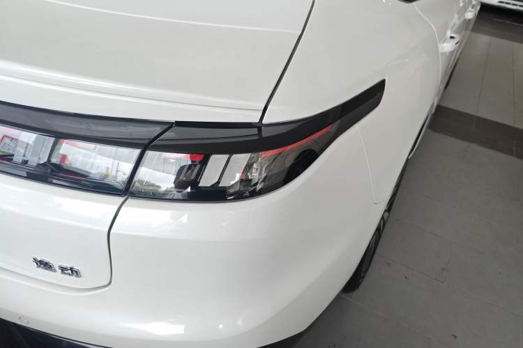 Used CHANGAN Eado 2026 Model, Fourth Generation, 1.5T 500Bar Smart Enjoyment Edition Right Rear Taillight