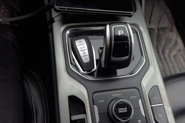 Used Geely Auto Haoyue 2020 1.8TD DCT Flagship 5-Seater Gear Lever