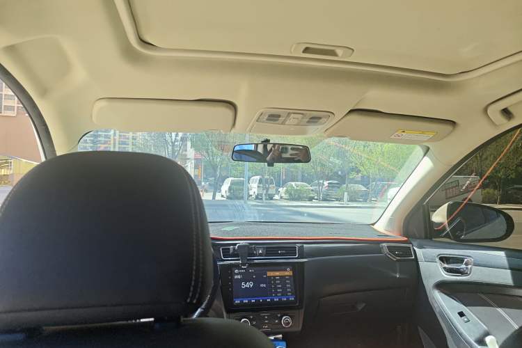 Used Dongfeng Fengon 580 2018 Revised Version 1.8L Manual Comfort Edition