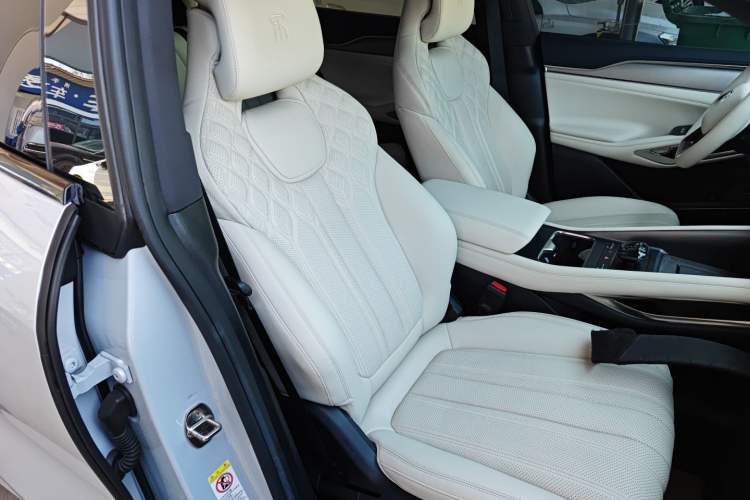 Used BYD Song L EV 2024 662 km Beyond Edition