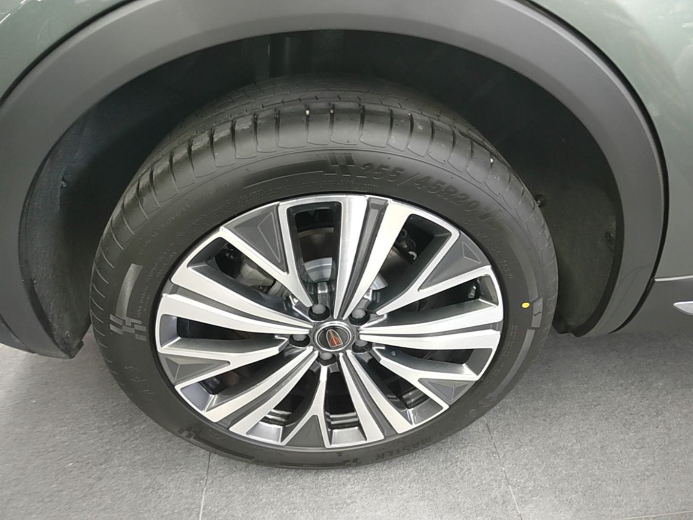 Hongqi HS5 2027 Model 2.0T Four-Wheel Drive QiLing Pro Version — снимка 11
