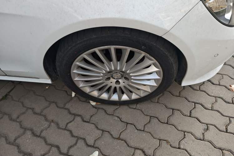 Used Mercedes-Benz E-Class 2015 E 200 L
