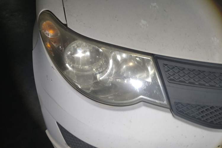 Used Wuling Hongguang 2016 1.5L Restyled S Comfort Version Right Front Headlight