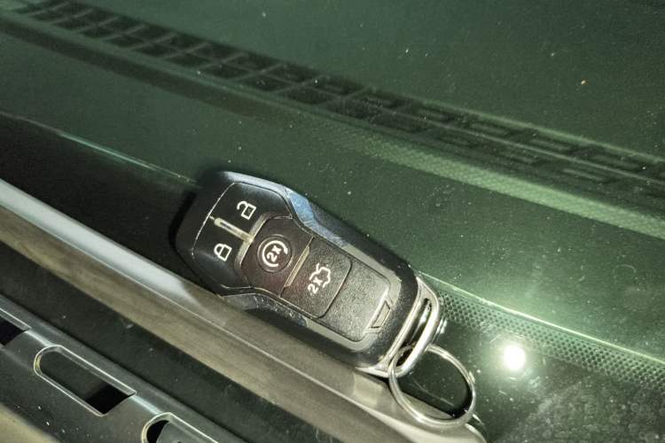 Used Lincoln MKC 2016 2.0T Four-Wheel Drive Luxury Edition
