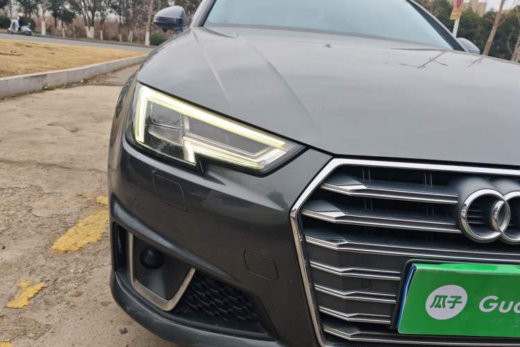 Used Audi A4L 2019 40 TFSI Fashion Edition China VI Emission Standard