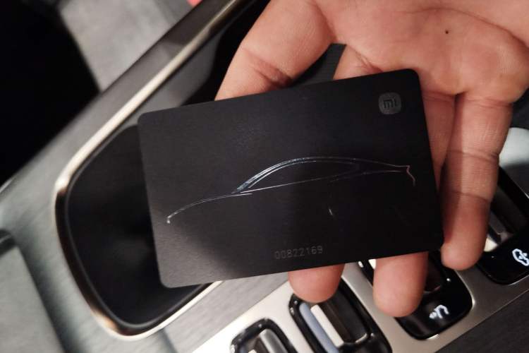 Used Xiaomi Auto SU7 2024 Four-Wheel Drive Ultra-Long Range Advanced Intelligent Driving Max Edition Vehicle Key