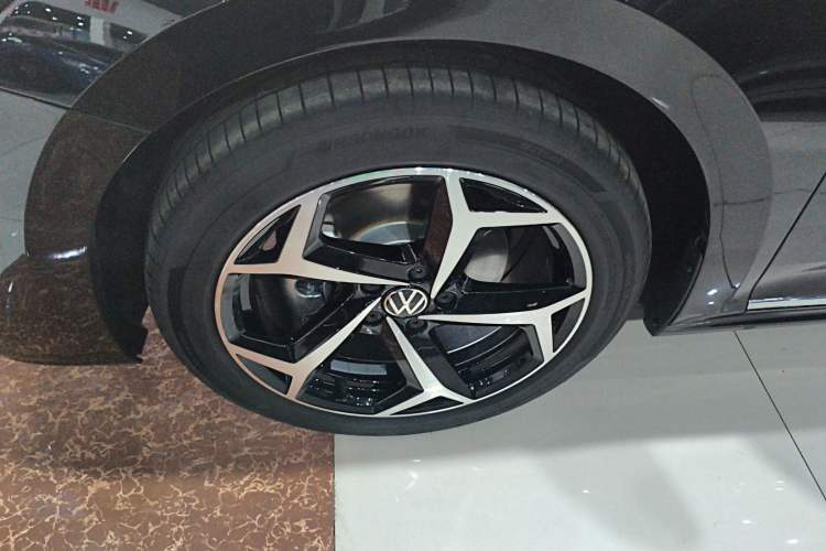 Used Volkswagen Passat 2025 Outstanding Model 330TSI Starry Elite Edition
