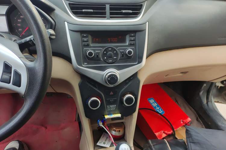 Used Chery Fengyun 2 2013 Hatchback 1.5L Manual Ruiyi Edition