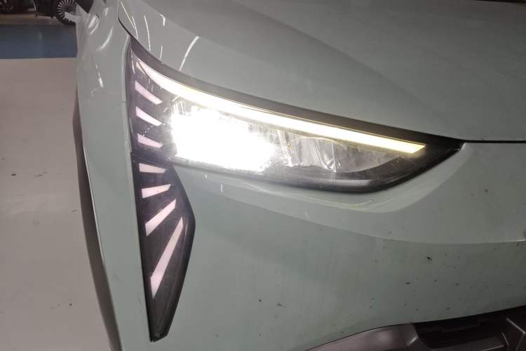 Used AION Y 2022 70 Tech Edition Lithium Iron Phosphate
