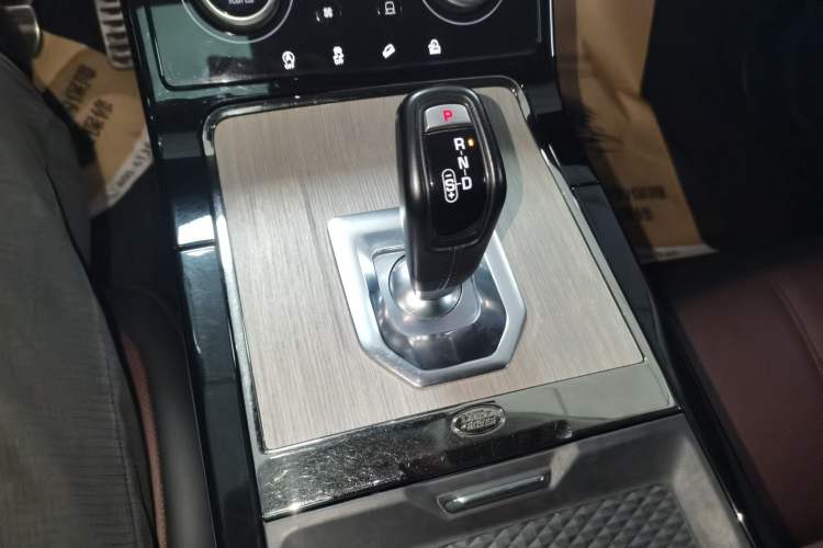 Used Land Rover Range Rover Evoque 2021 Range Rover Velar 249 PS R-Dynamic S Performance Edition