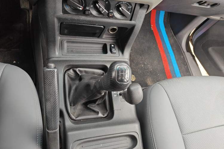 Used Mitsubishi Pajero 2008 V73 3.0L MT GL Gear Lever