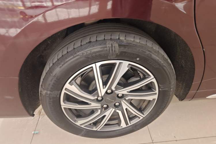 Used SAIC MAXUS G90 2022 2.0T Interstellar Seven-Seater
